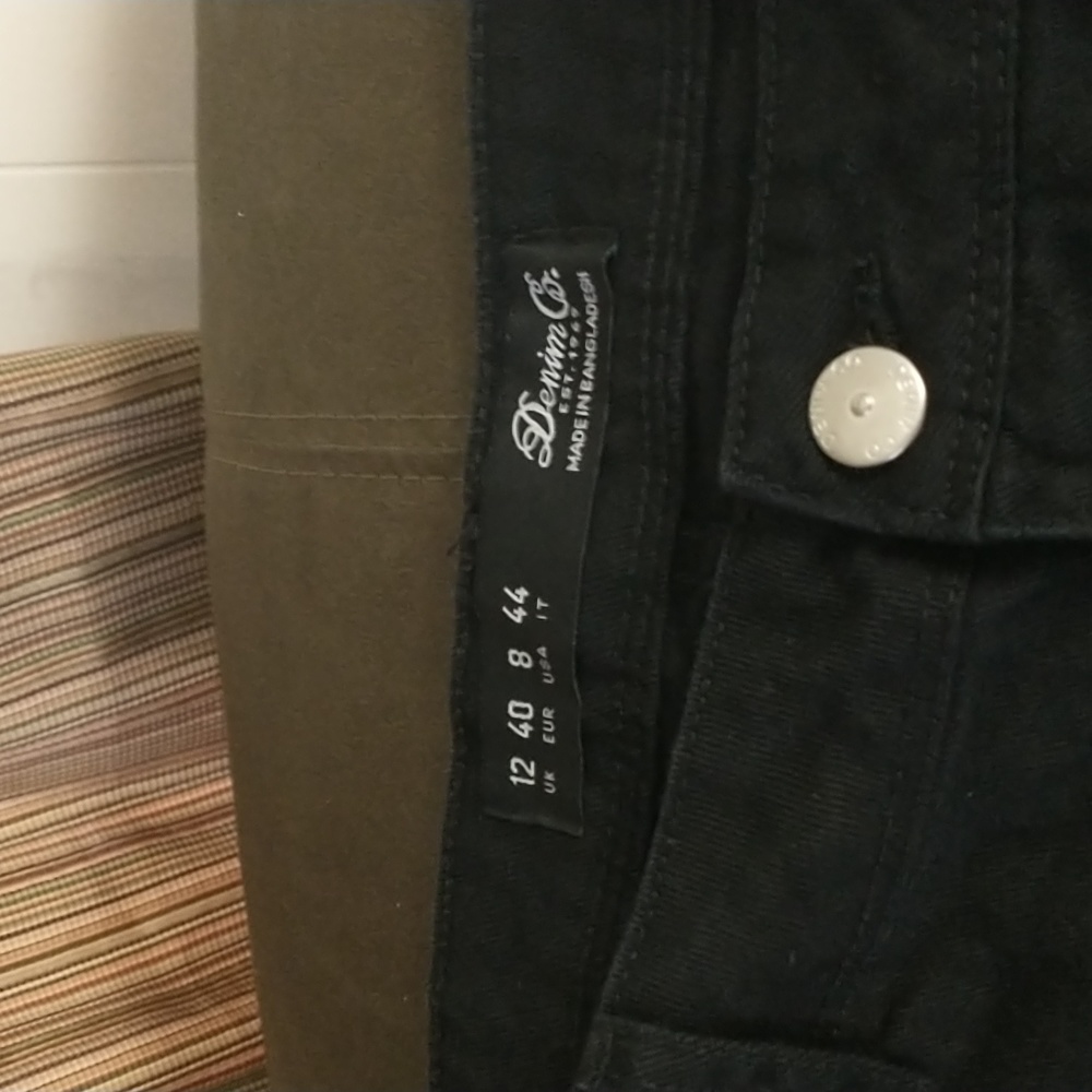 Denim Co women's black size 8 black shorts